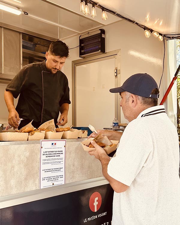 Ahmet zeybek food truck le poisson volant
